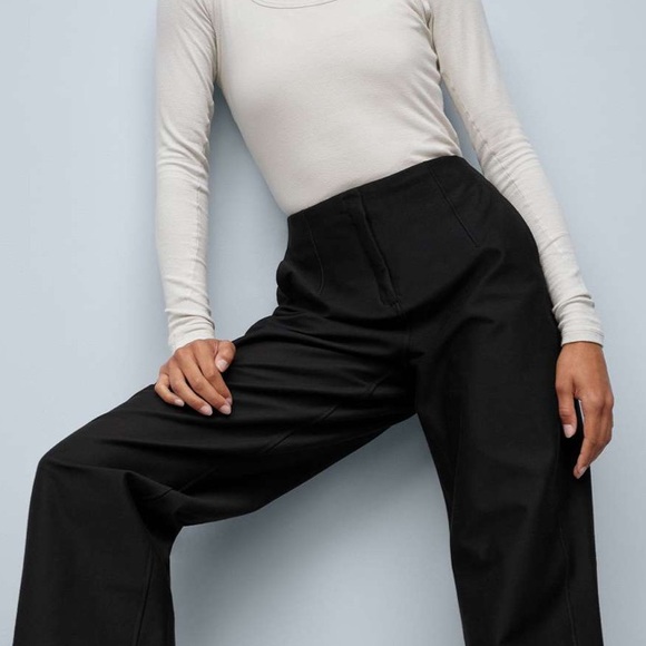 Lululemon Utilitech Relaxed Mid Rise Trouser - Picture 5 of 8